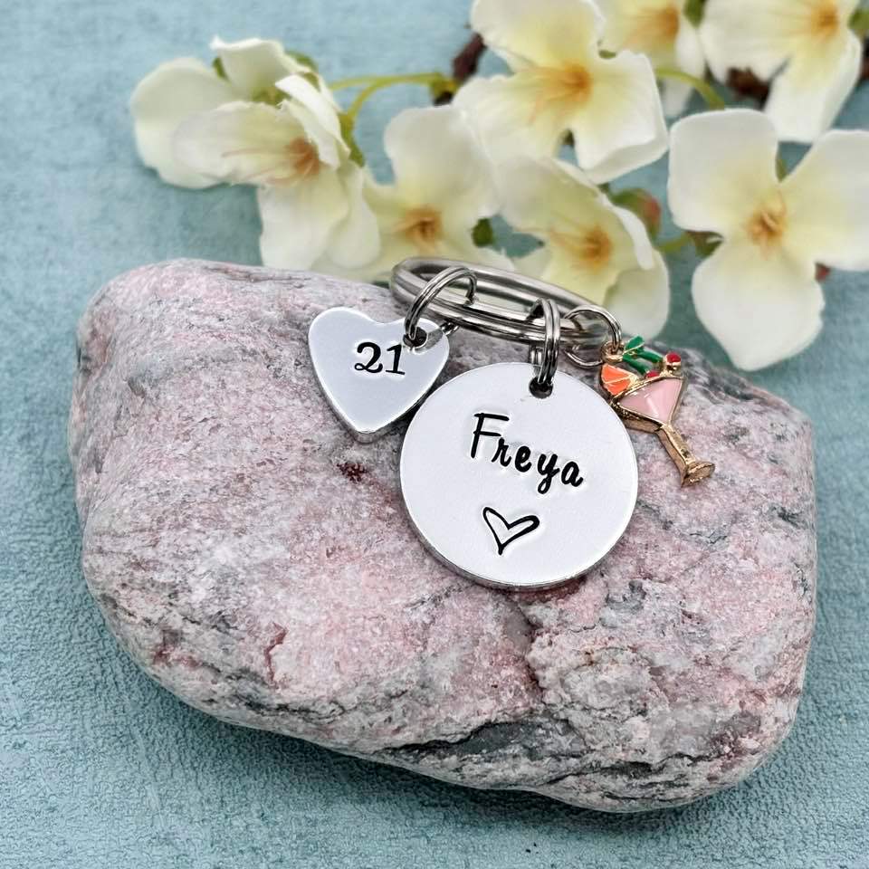 Girls 21st Birthday Gift, 21st Personalised Birthday Keyring for Her, Name Keyring