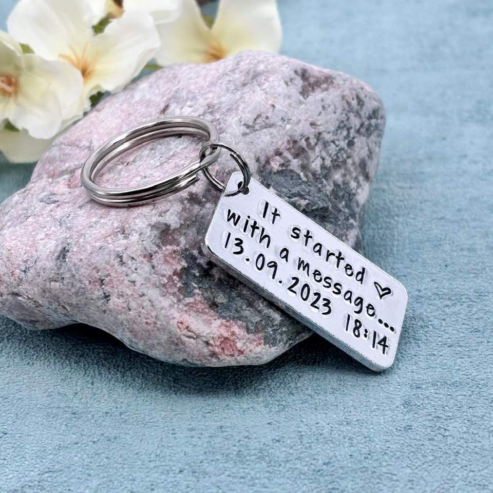 'It Started With A MESSAGE' Couple's Keyring