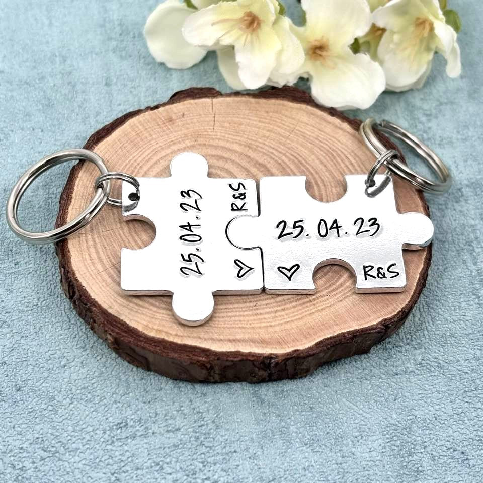 Special Date Couple's Puzzle Keyring Set