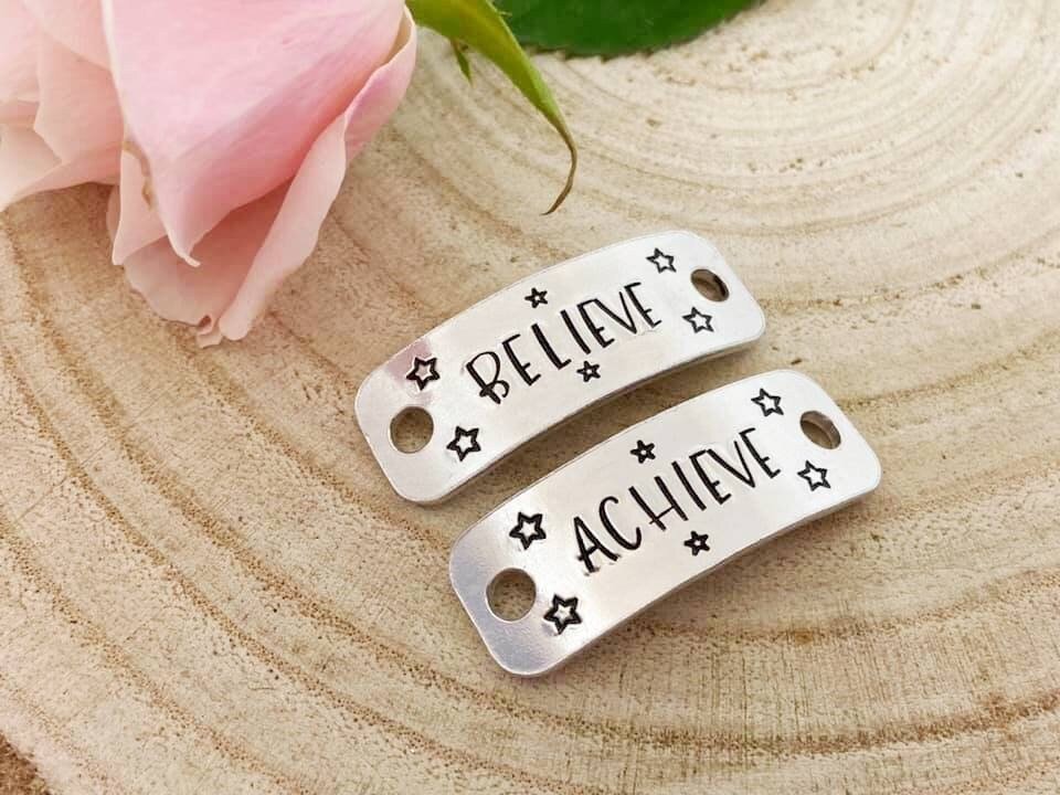 'Believe Achieve' Trainer Tags