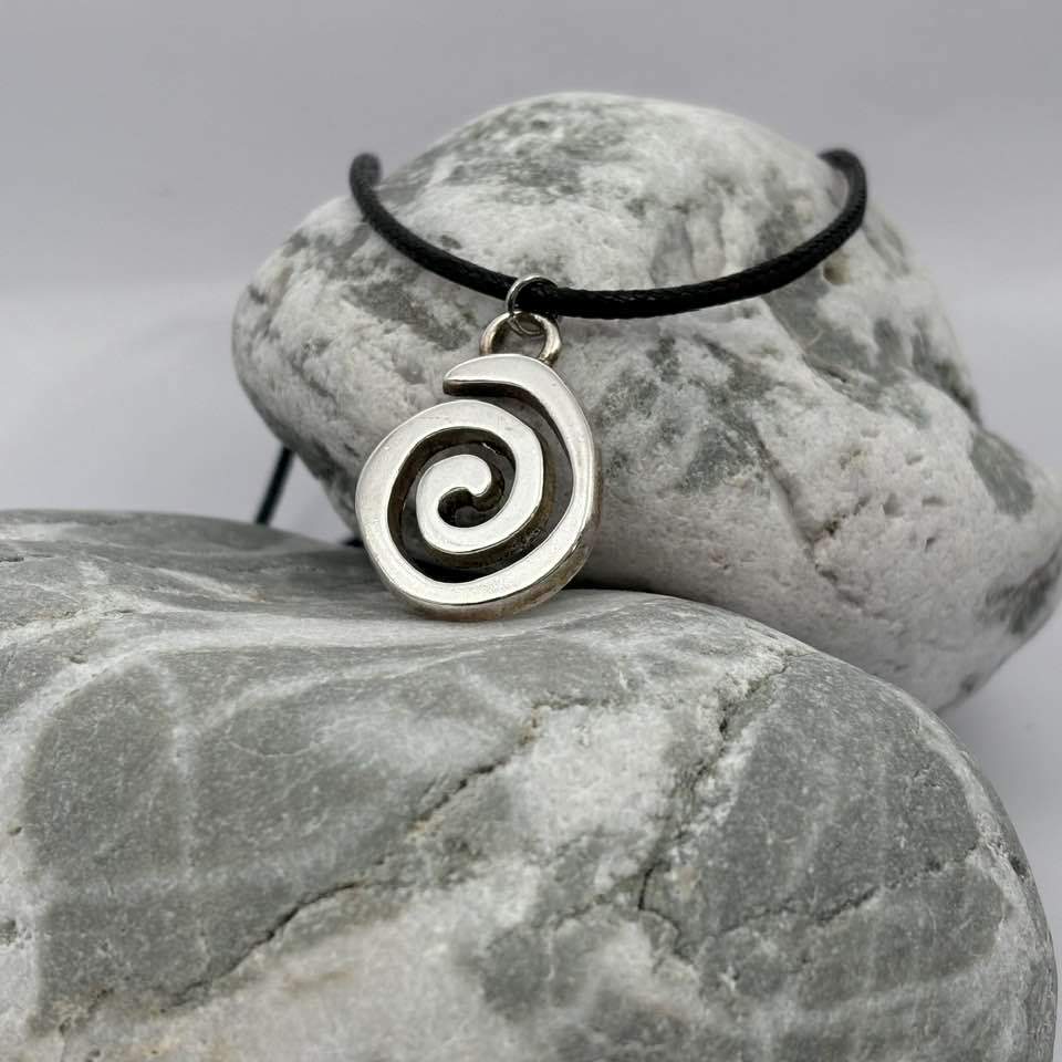 Spiral antique silver tone pendant necklace