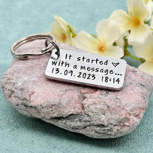 'It Started With A MESSAGE' Couple's Keyring